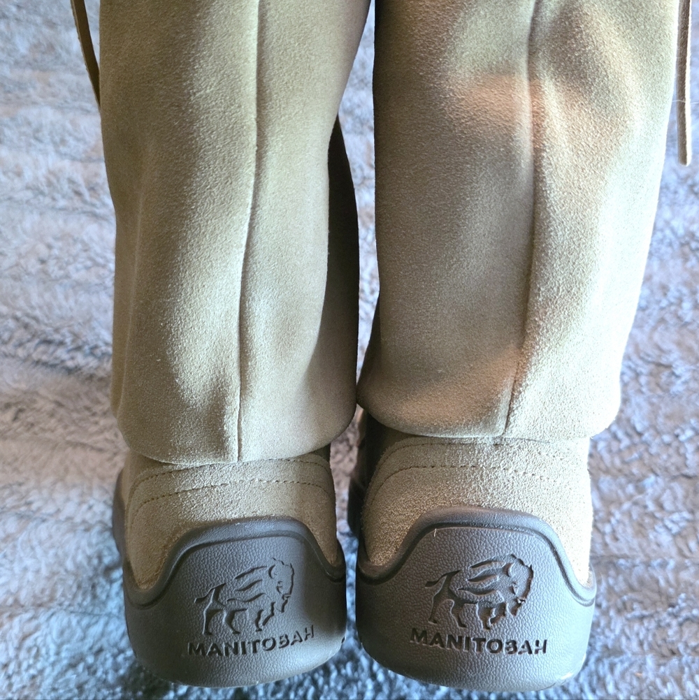 Women’s Manitobah Mukluks Suede Boots in Tan - Picture 7 of 9